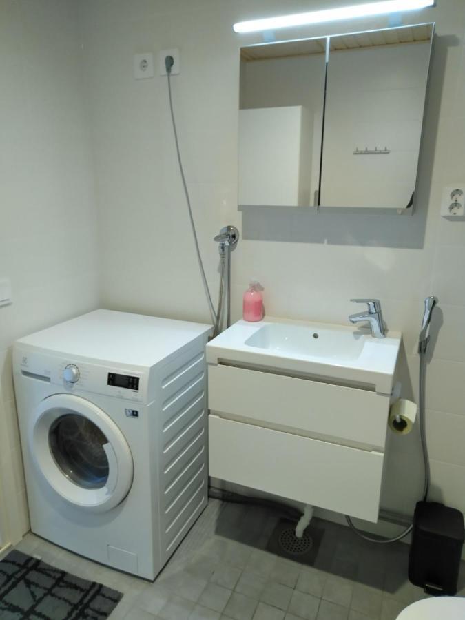 Lutakko Apartment With Free Car Parking ยิวาสคูลา ภายนอก รูปภาพ